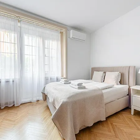Parliament Retreat - With Ac And Balcony Apartment Budapest