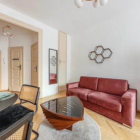 Parliament Retreat - With Ac And Balcony Budapest