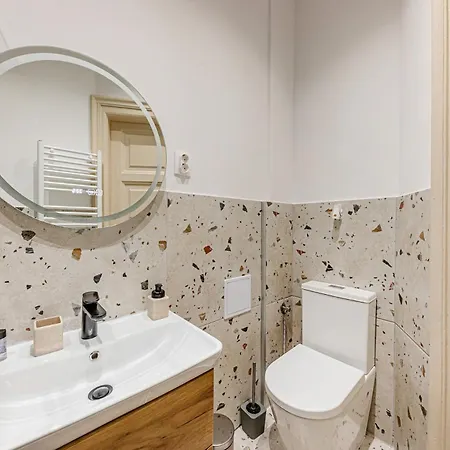 Lejlighed Parliament Retreat - With Ac And Balcony