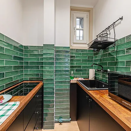 Parliament Retreat - With Ac And Balcony * Budapest