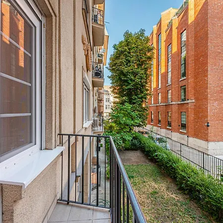 Parliament Retreat - With Ac And Balcony Budapest